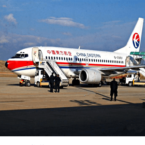 高崎机场货运航空快运业稳步发展的原因是什么？